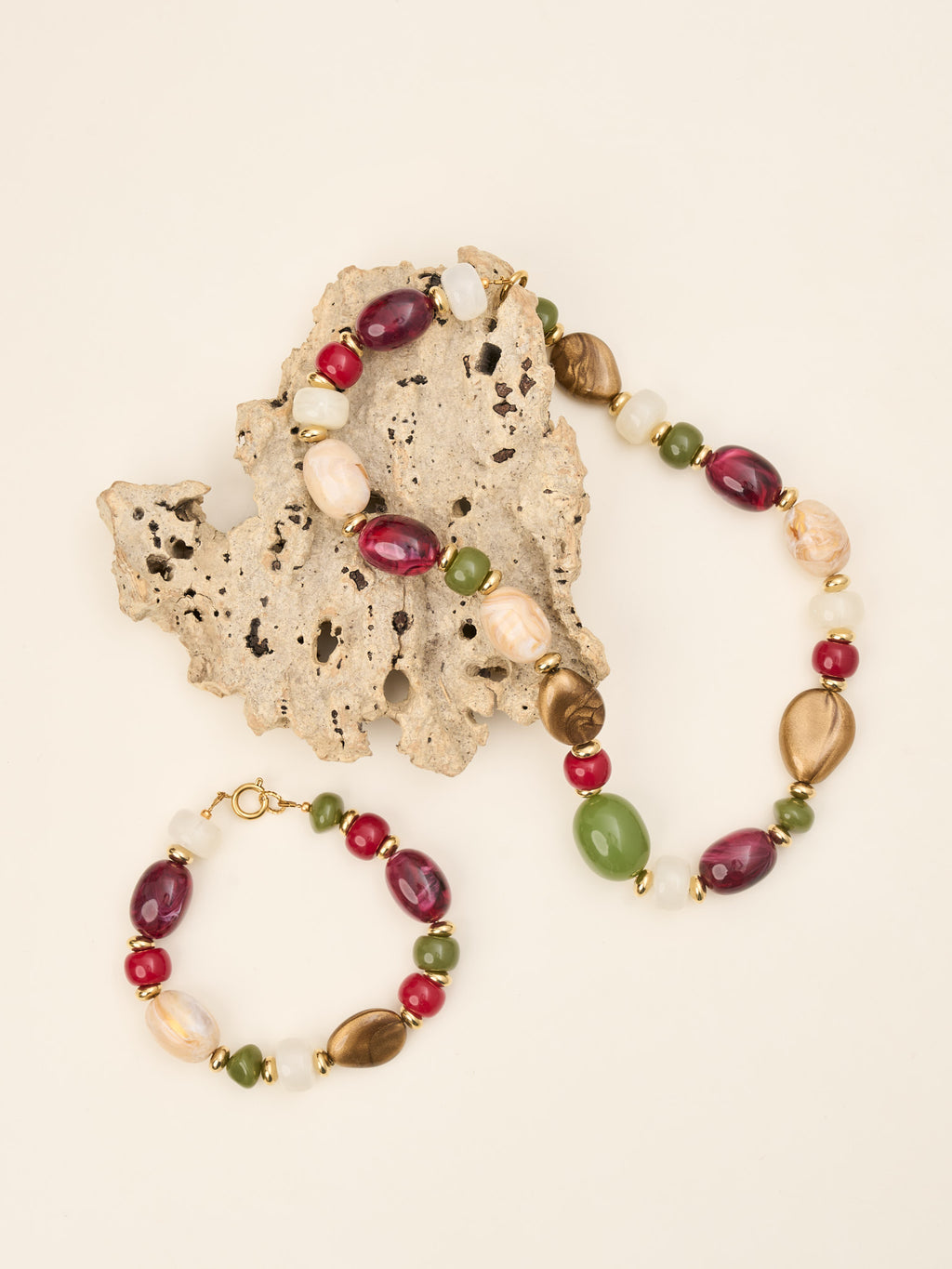 Collier Savanna – Rouge profond & olive