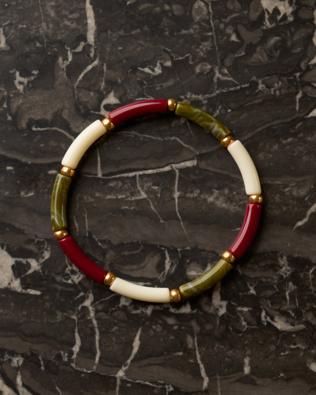 Bracelet Aello – Ecru, bordeaux & olive